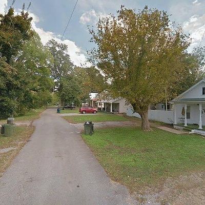 212 E Duffle St, Waverly, TN 37185