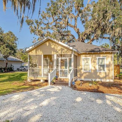 214 Clarke St, Darien, GA 31305