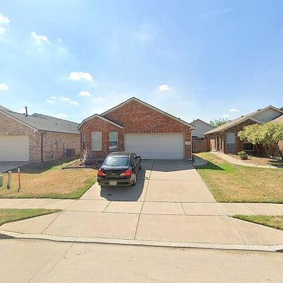 2140 Ingrid Ln, Fort Worth, TX 76131