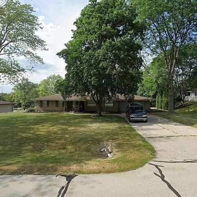 21670 Cologne Rd, Waukesha, WI 53186