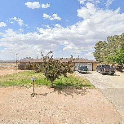 21720 Carlisle Rd, Apple Valley, CA 92307