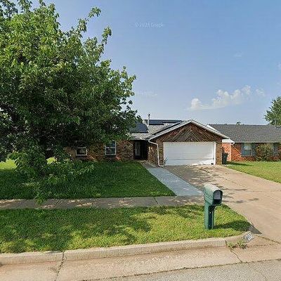 2205 Vanishing Trl, Edmond, OK 73013