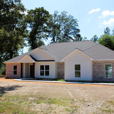 221 Gracies Way, Lucedale, MS 39452