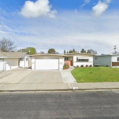 221 Santa Ana Ct, Fairfield, CA 94533