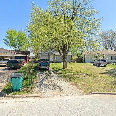 1952 N Old Orchard Ave, Springfield, MO 65803