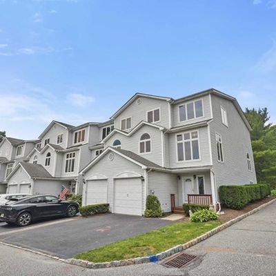 2 St Charles Ave, Hewitt, NJ 07421