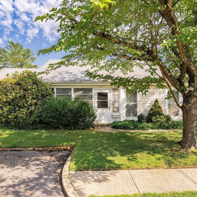 2 Wisteria Court, Lakewood, NJ 08701