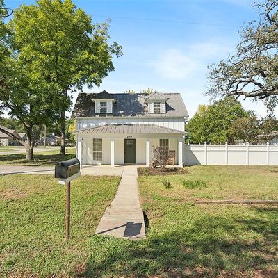 200 N Ewing St, Boyd, TX 76023