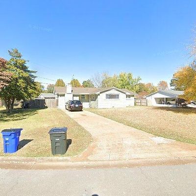 2005 Conway Dr, Florence, AL 35630