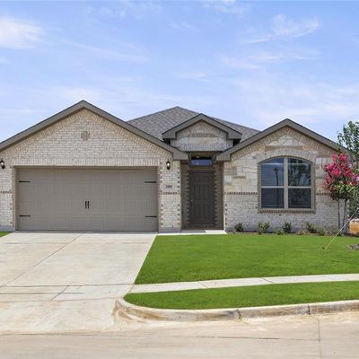 2009 Sesaro Drive, Aubrey, TX 76227