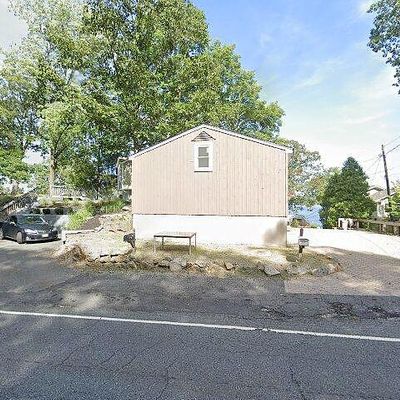 203 Maxim Dr, Hopatcong, NJ 07843