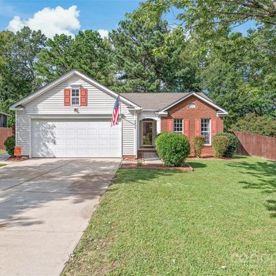 2414 Coatsdale Ln, Matthews, NC 28104