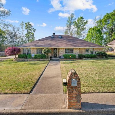 26 Woodbox Dr, Henderson, TX 75652