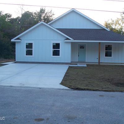 2607 N 12th Street, Ocean Springs, MS 39564