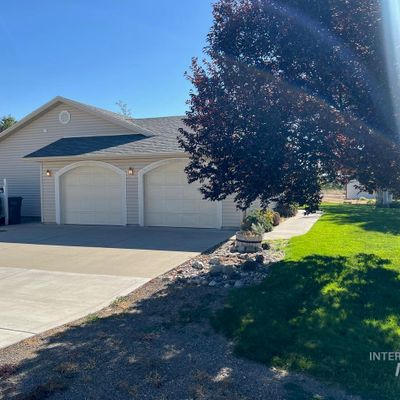 229 Settlers Way E, Jerome, ID 83338