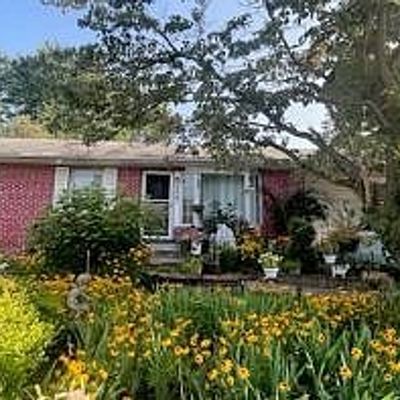 232 Newman St, Brentwood, NY 11717