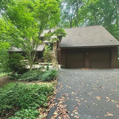 24 Cinnamon Dr, Hockessin, DE 19707