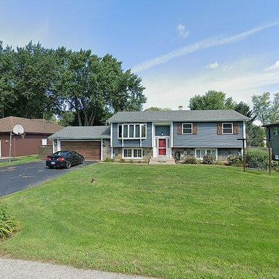 2914 Virginia Ave, Mchenry, IL 60050