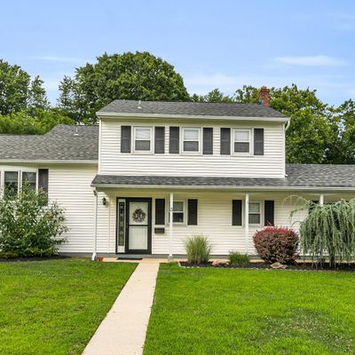 3 Elinor St, Middletown, NJ 07748