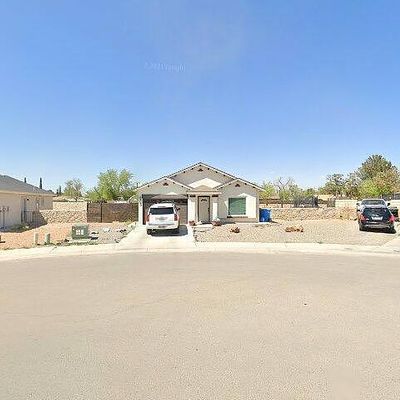 300 Villas Del Este Rd, Socorro, TX 79927