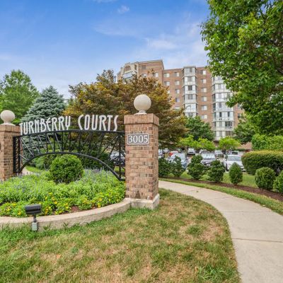 3005 S Leisure World Blvd #207, Silver Spring, MD 20906