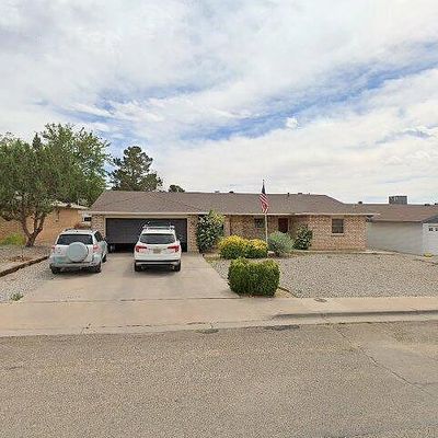 3012 Thunder Rd, Alamogordo, NM 88310