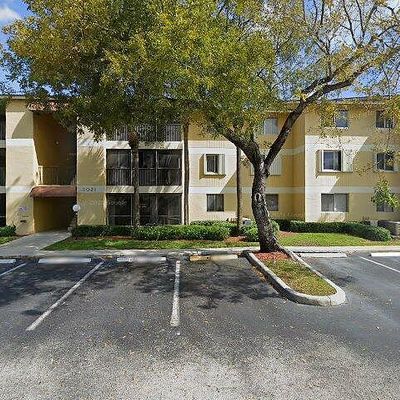 3021 N Oakland Forest Dr #208, Oakland Park, FL 33309