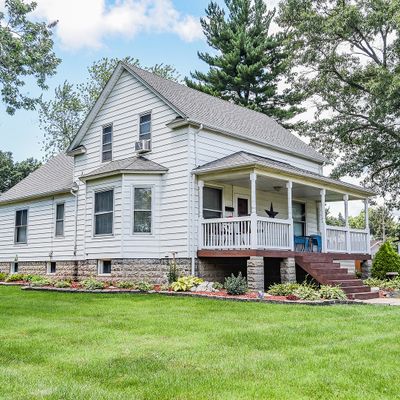 305 N Pine St, Momence, IL 60954