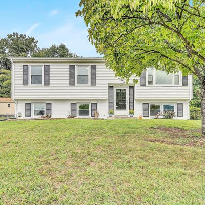 3054 Woodway Rd, Roanoke, VA 24014