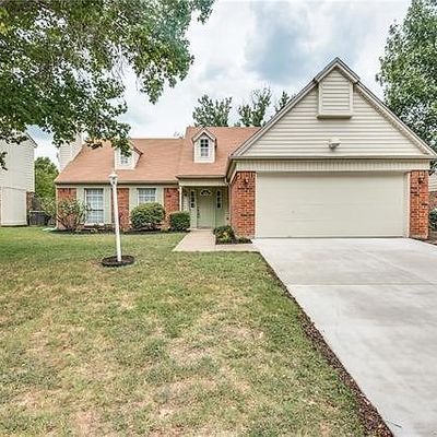 308 Newberry St, Grand Prairie, TX 75052