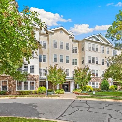 311 High Gables Dr #403, Gaithersburg, MD 20878