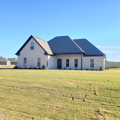 312 Rocky Creek Drive, Senatobia, MS 38668