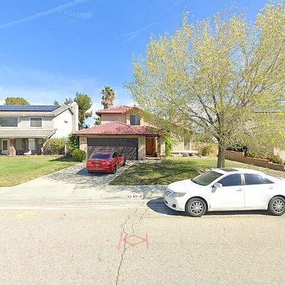 3121 W Avenue J4, Lancaster, CA 93536