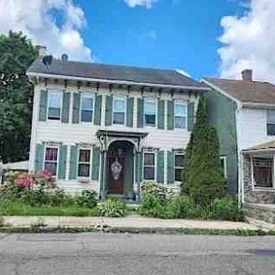 27 Spring St, Tremont, PA 17981