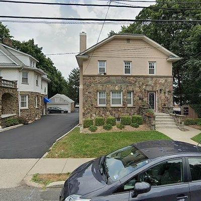 27 Walter Hammond Pl, Waldwick, NJ 07463