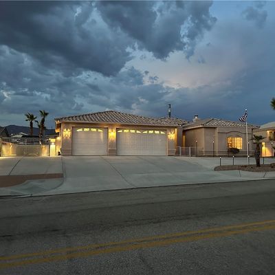 2721 Rainbow Ave N, Lake Havasu City, AZ 86403