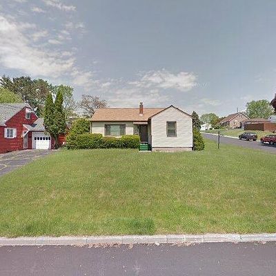 2743 Yale St, Endicott, NY 13760