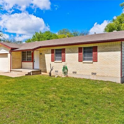 2813 Live Oak Dr, Copperas Cove, TX 76522