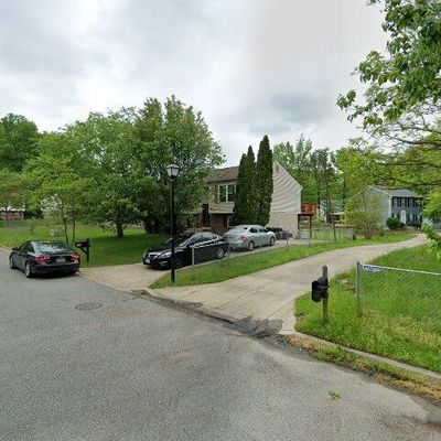 2902 Gateway Dr, Temple Hills, MD 20748