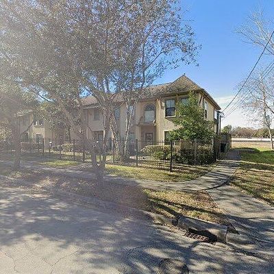 3406 St Emanuel St, Houston, TX 77004