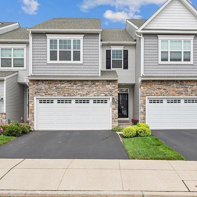 353 Ridgewood Dr, Royersford, PA 19468