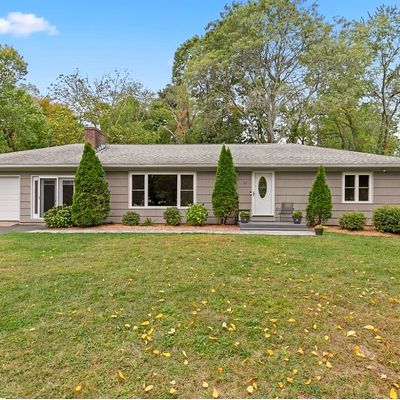 37 Long Meadow Dr, Meriden, CT 06450