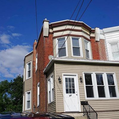 37 Walnut Street, Clifton Heights, PA 19018