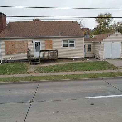 3704 Marquette St, Davenport, IA 52806