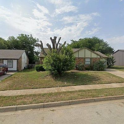 3709 Seven Gables St, Fort Worth, TX 76133