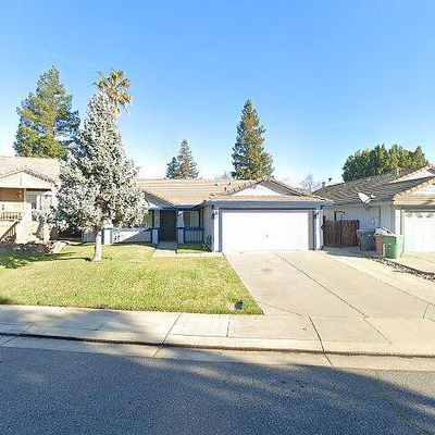 325 Raven Ln, Lodi, CA 95240