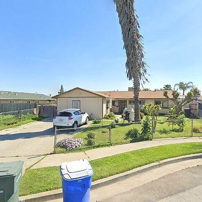 331 San Madina Dr, Hanford, CA 93230