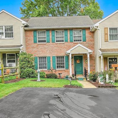 41 Parkview Dr, Reinholds, PA 17569