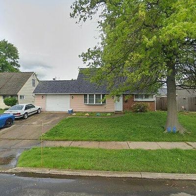 43 Island Rd, Levittown, PA 19057