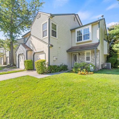 445 Kelham Ct, Mount Laurel, NJ 08054